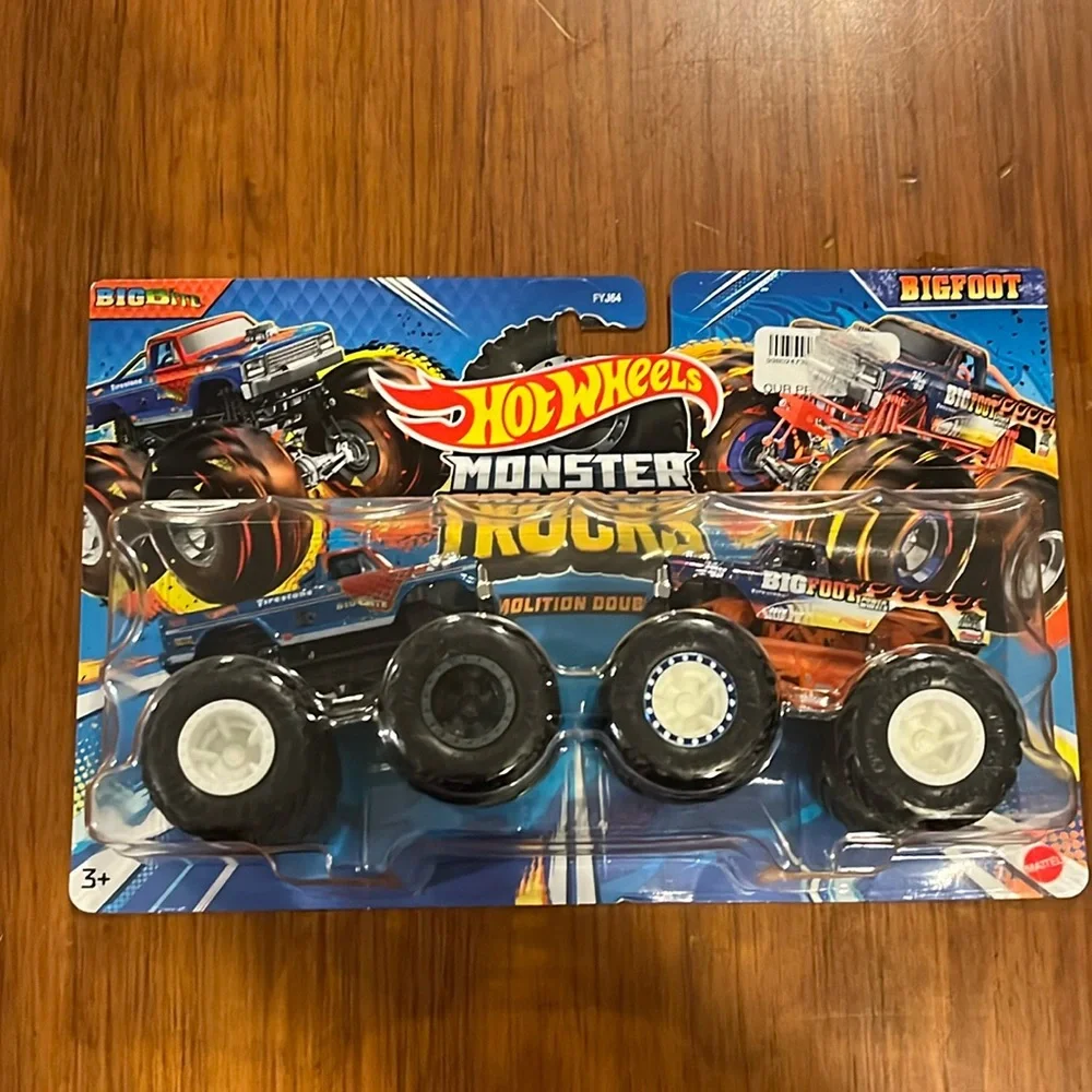 Hot Wheels Monster Truck Demolition Doubles Bigfoot Big Bite Big Foot Toy Truck